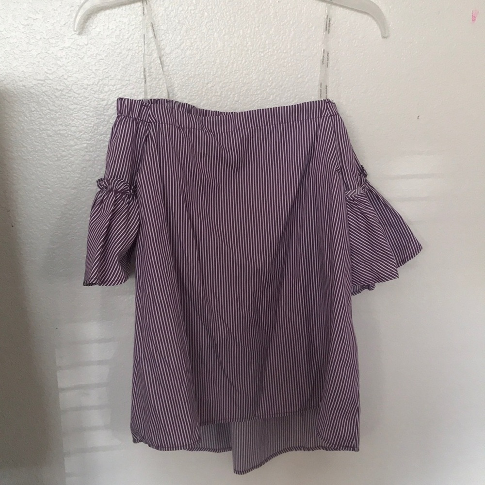 I’m selling this shirt.